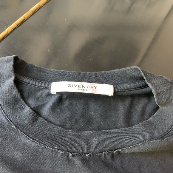 Givenchy - Picture 3 of 7